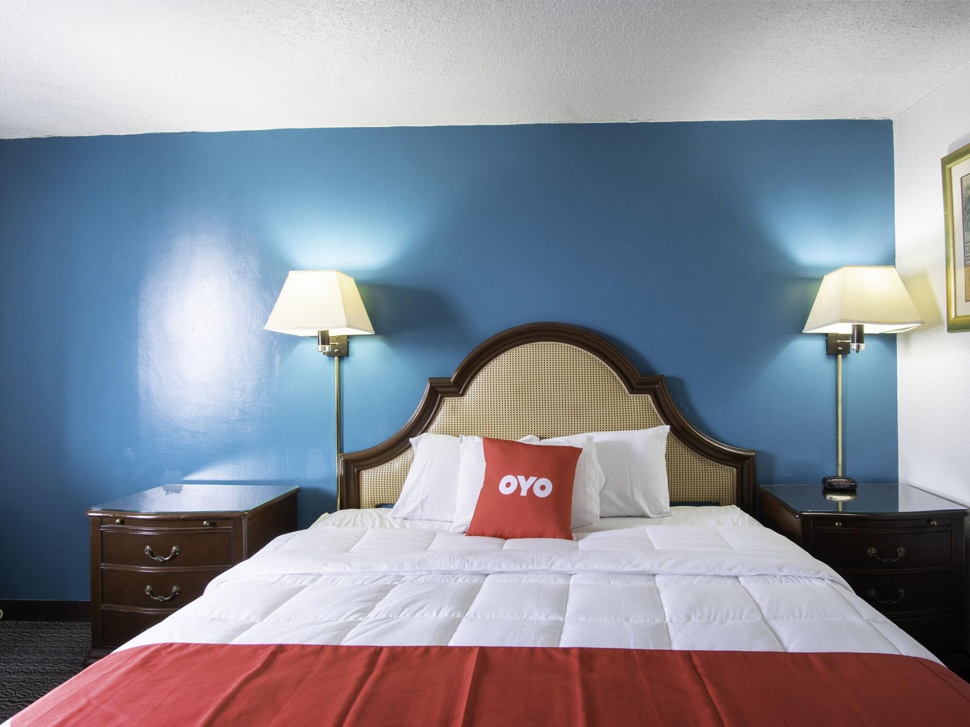 Oyo Hotel Hutchinson West 4Th Ave Exteriör bild