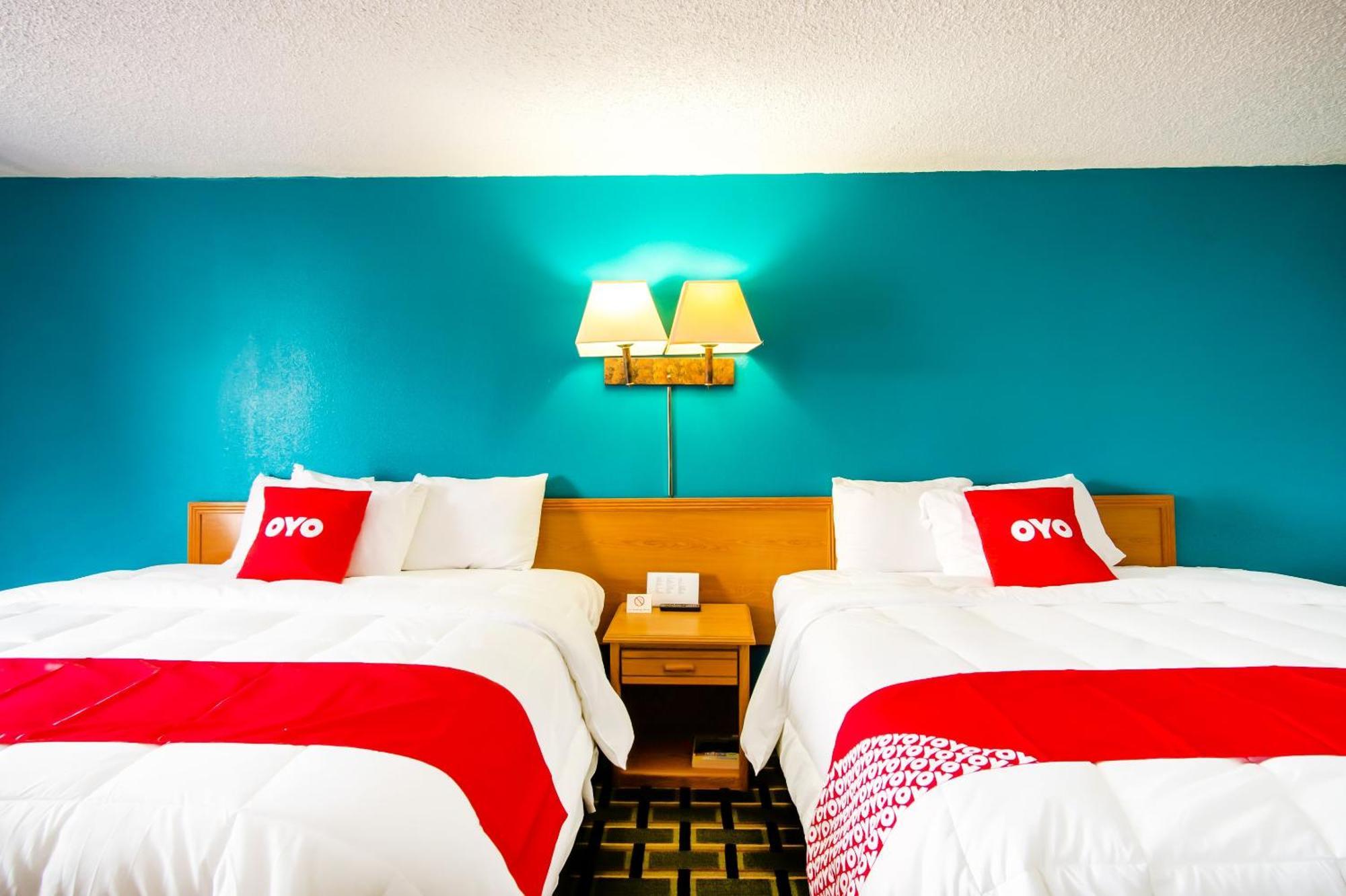 Oyo Hotel Hutchinson West 4Th Ave Exteriör bild