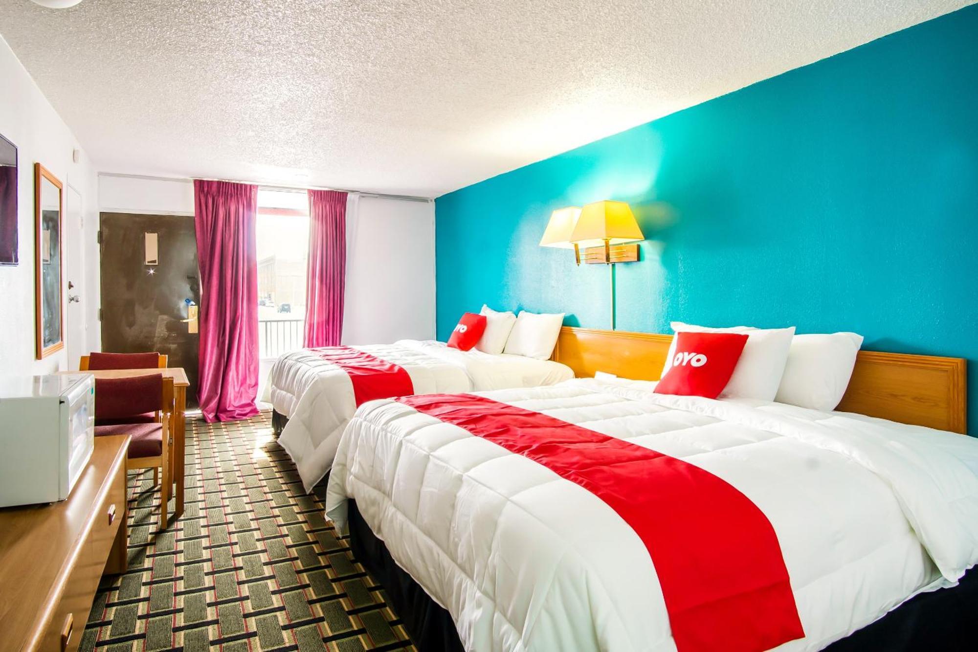 Oyo Hotel Hutchinson West 4Th Ave Exteriör bild